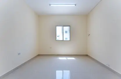 شقة - 2 غرف نوم - 2 حمامات للايجار في EB12 - فريج بن محمود الشمالي - فريج بن محمود - الدوحة