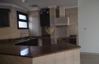 Apartment - 2 Bedrooms - 1 Bathroom for rent in Al Sadd Road - Al Sadd - Doha Apartment - 2 Bedrooms - 1 Bathroom for rent in Al Sadd Road - Al Sadd - Doha