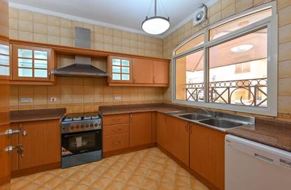 مجمع سكني - 4 - 5 للايجار في شارع الوعب - الوعب - الدوحة
