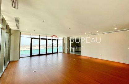 Apartment - 3 Bedrooms - 5 Bathrooms for sale in Seef Lusail Tower 1 - Seef Lusail - Lusail City - Lusail