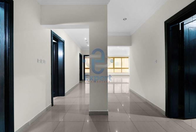 60890513 - Property Image 2