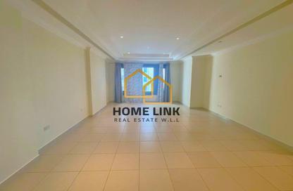 Apartment - 1 Bedroom - 2 Bathrooms for rent in East Porto Drive - Porto Arabia - The Pearl Island - Doha