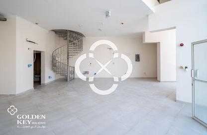 Retail - Studio - 1 Bathroom for rent in Musheireb - Musheireb - Doha
