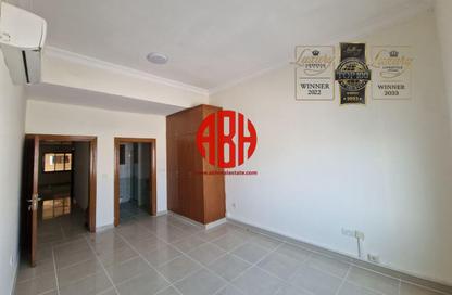 Office Space - Studio - 3 Bathrooms for rent in Al Sadd Road - Al Sadd - Doha