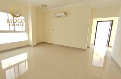 Apartment - 2 Bedrooms - 2 Bathrooms for rent in Al Mansoura - Al Mansoura - Doha