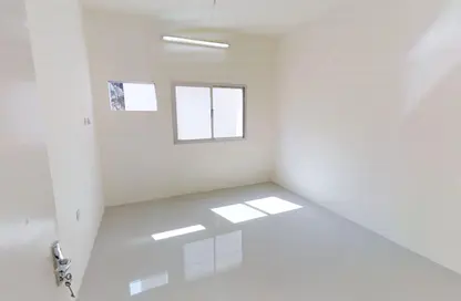 شقة - 2 غرف نوم - 2 حمامات للايجار في EB12 - فريج بن محمود الشمالي - فريج بن محمود - الدوحة