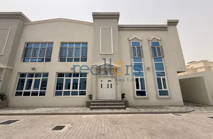 مجمع سكني - 4 غرف نوم - 4 حمامات للايجار في وادي المرخ - مريخ - المريخ - الدوحة