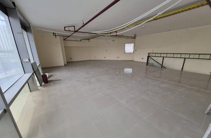 محل تجاري - استوديو - 1 حمام للايجار في الغانم القديم - الغانم - الدوحة