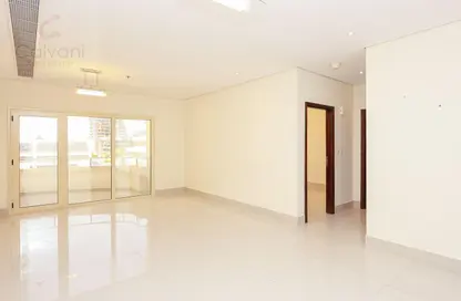 شقة - 2 غرف نوم - 2 حمامات للايجار في برج مارينا 12 - منطقة المارينا - الوسيل