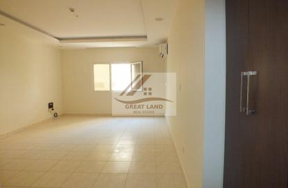 Apartment - 3 Bedrooms - 3 Bathrooms for rent in Fereej Kulaib - Doha