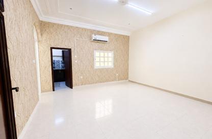 Apartment - Studio - 1 Bathroom for rent in Al Nuaija Street - Al Nuaija - Doha