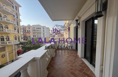 Apartment - 2 Bedrooms - 3 Bathrooms for rent in Carnaval - Qanat Quartier - The Pearl Island - Doha