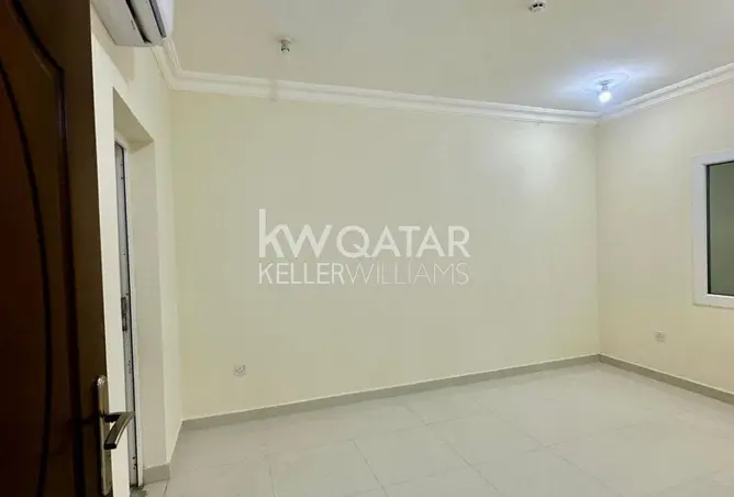 60555905 - Property Image 3