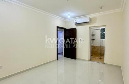Apartment - 2 Bedrooms - 3 Bathrooms for rent in Bin Omran - Fereej Bin Omran - Doha