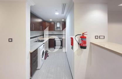 Apartment - 1 Bedroom - 2 Bathrooms for sale in West Porto Drive - Porto Arabia - The Pearl Island - Doha