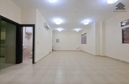 شقة - 2 غرف نوم - 2 حمامات للايجار في 28  نجمة - شارع ابن درهم - نجمة - الدوحة