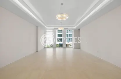 Apartment - 1 Bedroom - 2 Bathrooms for sale in Crystal Residence - Gewan Island - The Pearl Island - Doha