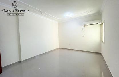 Apartment - 2 - 2 for rent in Al Mansoura - Al Mansoura - Doha