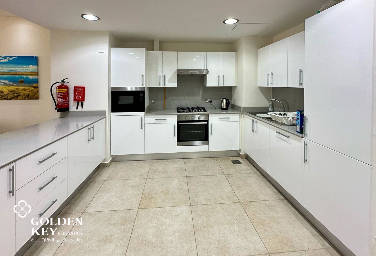 Amazing 1 Bedroom | Fully Furnished | Sea View