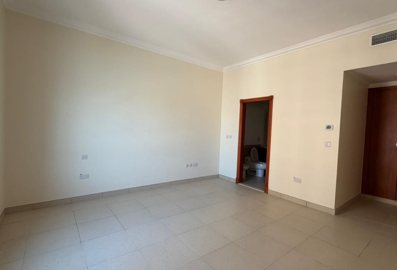 Spacious 1BHK Semi-Furnished Apartment | QAR 6,000 thumbnail 5