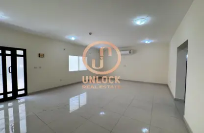 مجمع سكني - 5 غرف نوم - 5 حمامات للايجار في أم العمد - أم العمد - الشمال