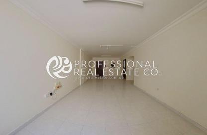 Apartment - 3 - 3 for rent in Souk Al gharaffa - Al Gharrafa - Doha Apartment - 3 - 3 for rent in Souk Al gharaffa - Al Gharrafa - Doha