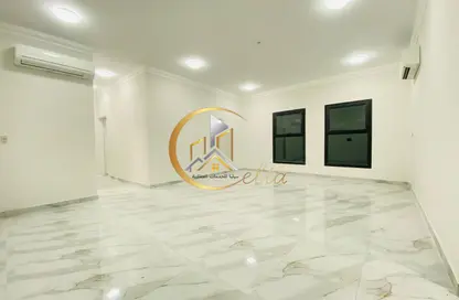 شقة - 2 غرف نوم - 2 حمامات للايجار في شارع انس - فريج بن محمود الشمالي - فريج بن محمود - الدوحة