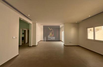 Compound - 3 Bedrooms - 4 Bathrooms for rent in Umm Al Seneem Street - Ain Khaled - Doha