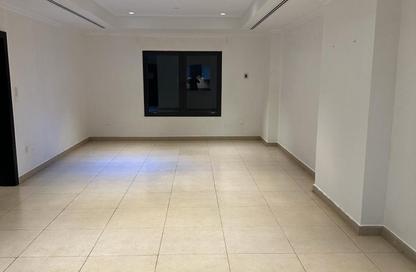 Apartment - 1 Bedroom - 2 Bathrooms for rent in West Porto Drive - Porto Arabia - The Pearl Island - Doha
