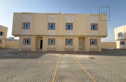 مجمع سكني - 6 غرف نوم - 7 حمامات للبيع في Al Sakhama - الدوحة
