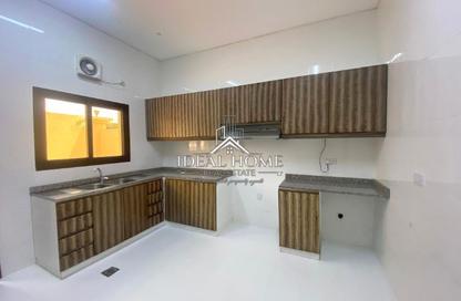 Villa - 5 Bedrooms - 4 Bathrooms for rent in Al Markhiya Street - Al Markhiya - Doha
