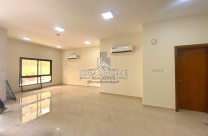 Villa - 5 Bedrooms - 4 Bathrooms for rent in Al Markhiya Street - Al Markhiya - Doha