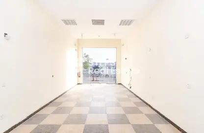 Shop - Studio - 1 Bathroom for rent in Industrial Area 4 - Industrial Area - Industrial Area - Doha