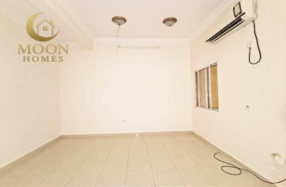 Apartment - 1 Bedroom - 1 Bathroom for rent in Umm Ghuwailina 4 - Umm Ghuwailina - Doha Apartment - 1 Bedroom - 1 Bathroom for rent in Umm Ghuwailina 4 - Umm Ghuwailina - Doha