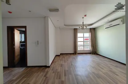 Apartment - 2 Bedrooms - 1 Bathroom for rent in Al Sadd Road - Al Sadd - Doha