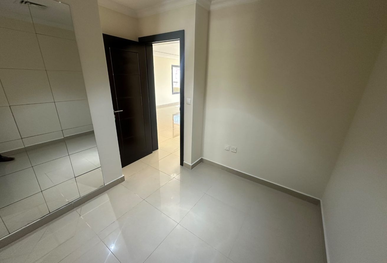 1 Bedroom + Office | semi furnished| Porto Arabia, thumbnail 7