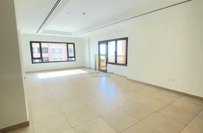 Apartment - 2 Bedrooms - 2 Bathrooms for rent in East Porto Drive - Porto Arabia - The Pearl Island - Doha