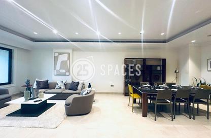 Apartment - 2 Bedrooms - 3 Bathrooms for rent in Tower 31 - Porto Arabia - The Pearl Island - Doha