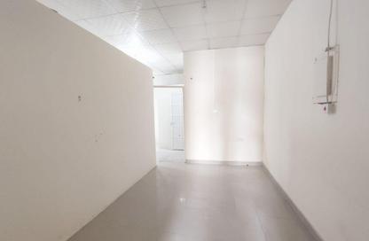 Villa - Studio - 1 Bathroom for rent in Al Maamoura - Doha