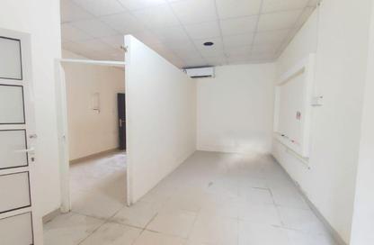 Villa - Studio - 1 Bathroom for rent in Al Maamoura - Doha