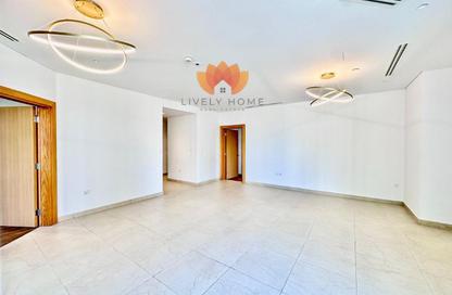 Apartment - 2 Bedrooms - 4 Bathrooms for rent in Floresta Gardens - Floresta Gardens - The Pearl Island - Doha