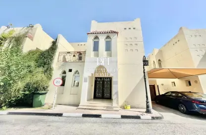 فيلا - 4 غرف نوم - 5 حمامات للايجار في شارع الوعب - الوعب - الدوحة
