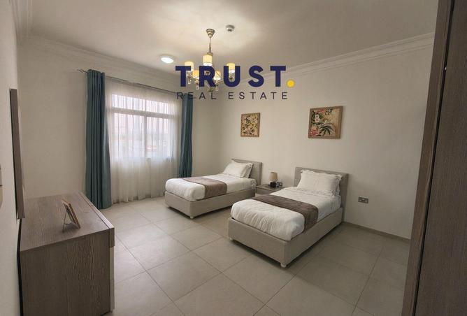 985605 - Property Image 3