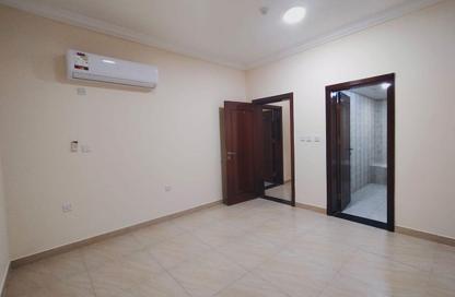 Apartment - 2 Bedrooms - 2 Bathrooms for rent in Al Tabari Street - Fereej Bin Omran - Doha