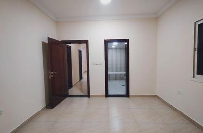 Apartment - 2 Bedrooms - 2 Bathrooms for rent in Al Tabari Street - Fereej Bin Omran - Doha