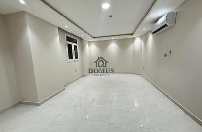 Apartment - 2 Bedrooms - 2 Bathrooms for rent in Musheireb Apartments - Musheireb - Doha