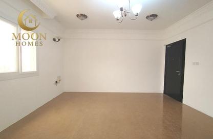 Apartment - 1 Bedroom - 1 Bathroom for rent in Umm Ghuwailina 4 - Umm Ghuwailina - Doha