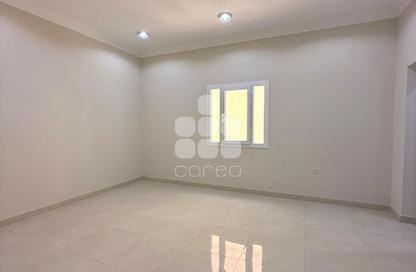 Apartment - 2 - 3 for rent in Al Nasr Street - Al Nasr - Doha