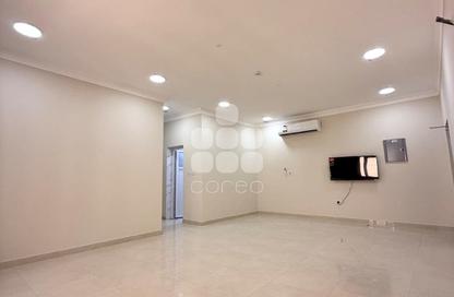 Apartment - 2 - 3 for rent in Al Nasr Street - Al Nasr - Doha
