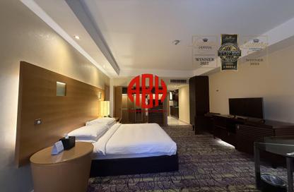 Apartment - Studio - 1 Bathroom for rent in West Bay Tower - West Bay - West Bay - Doha